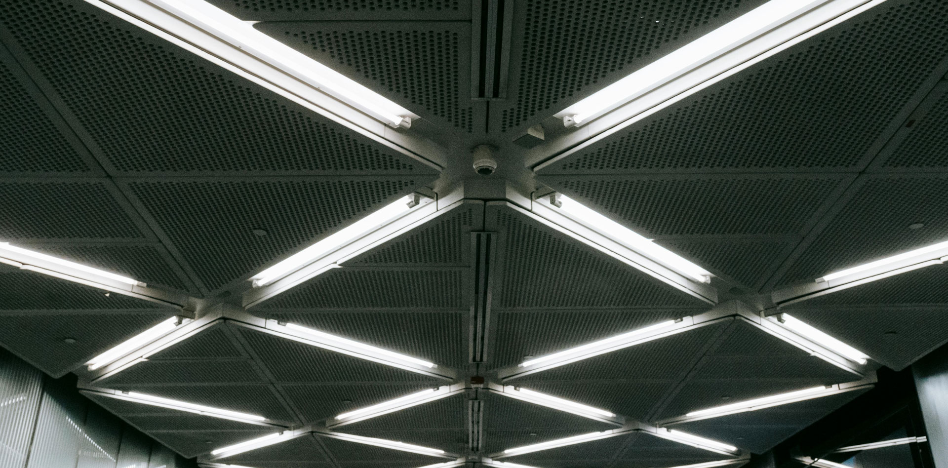 LED aydınlatma ve PVC kablo kanalı ürünleri